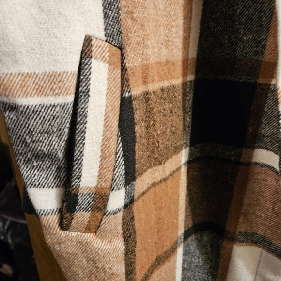 Lightweight flannel jacket - Picture 4 of 4